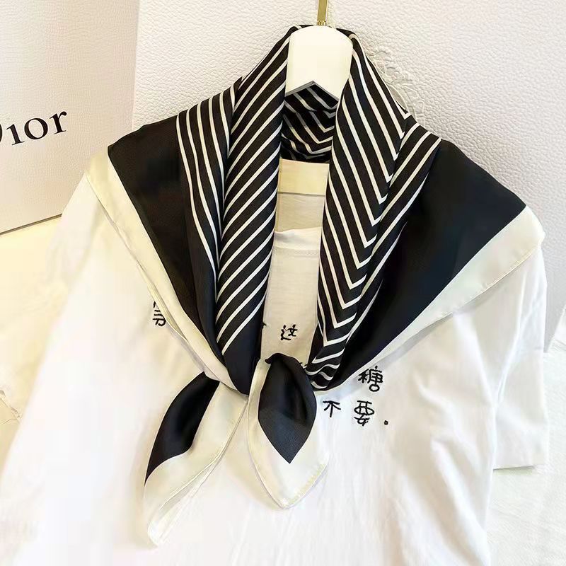 Fashion Square 70cm Black and  - Silk Tie Striped incelemesi ve fiyatı