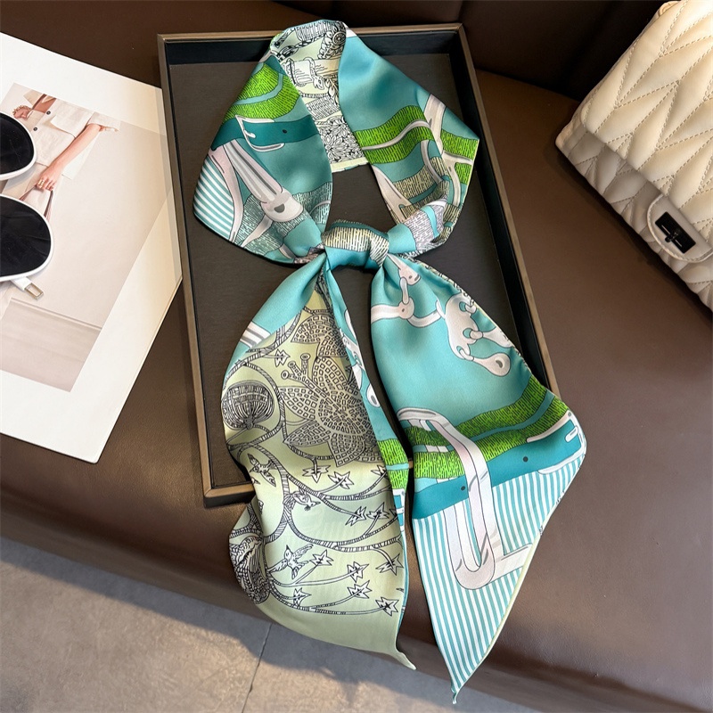 Women's Double-sided Print Sil - Ascot Neck Scarf incelemesi ve fiyatı